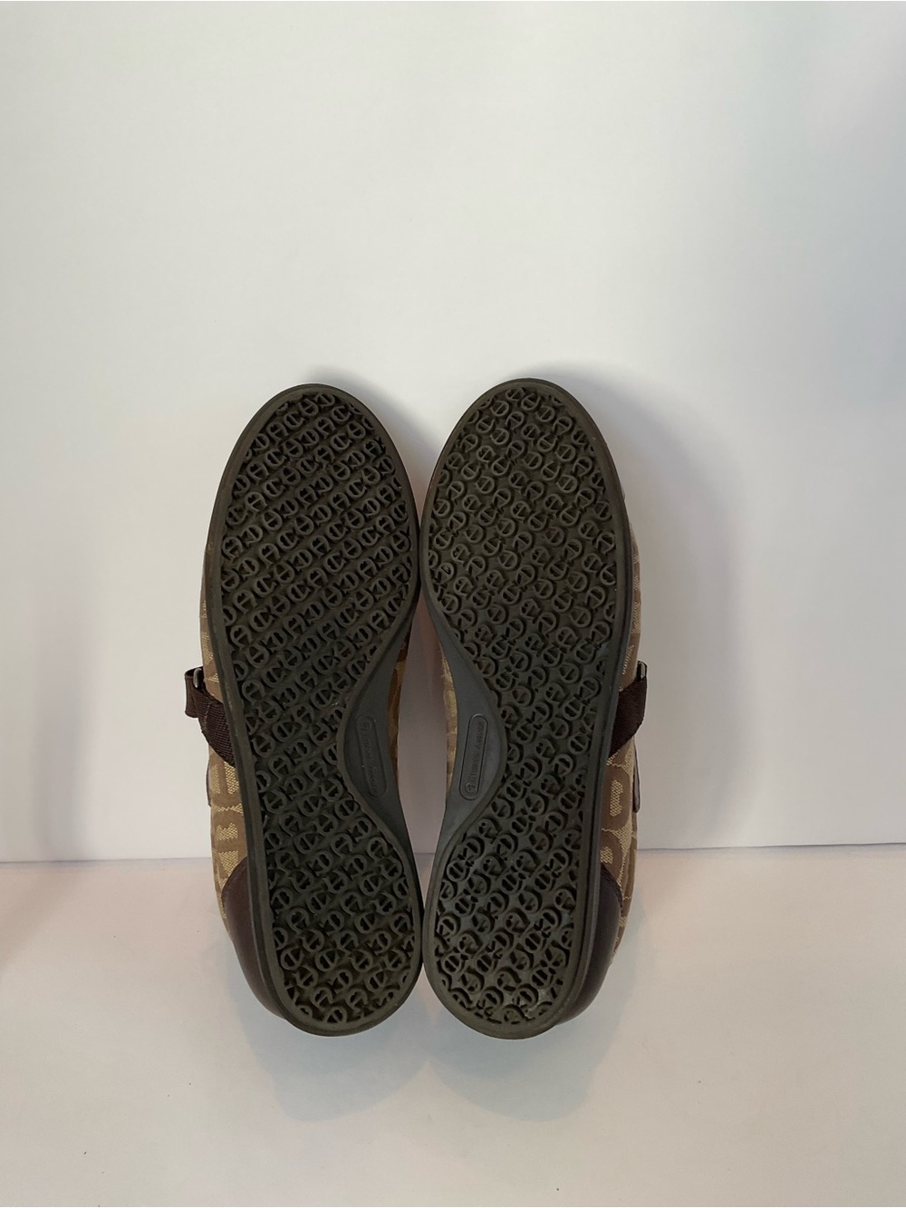 Vintage Etienne Aigner E-Giana Women’s Brown & Beige Logo Sneaker Style Flats - Picture 6 of 9